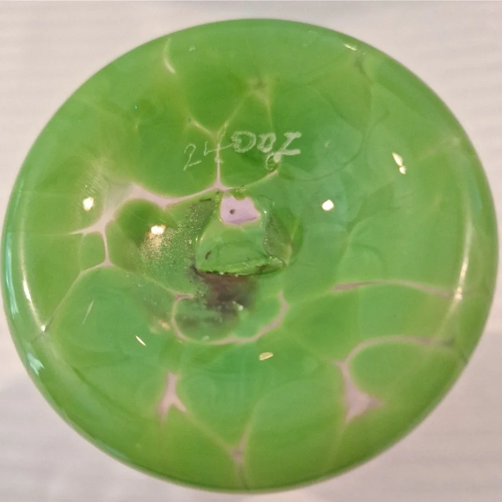 2400 Fahrenheit Art Glass Studio this beautiful